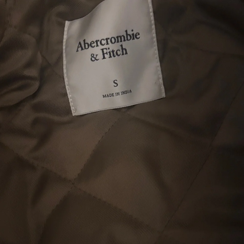 Abercrombie & Fitch Brown Jacket with Cream Collar - Picture 2 of 3